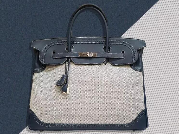 These Hermes bags replica are not only suitable for girls,but also for boys