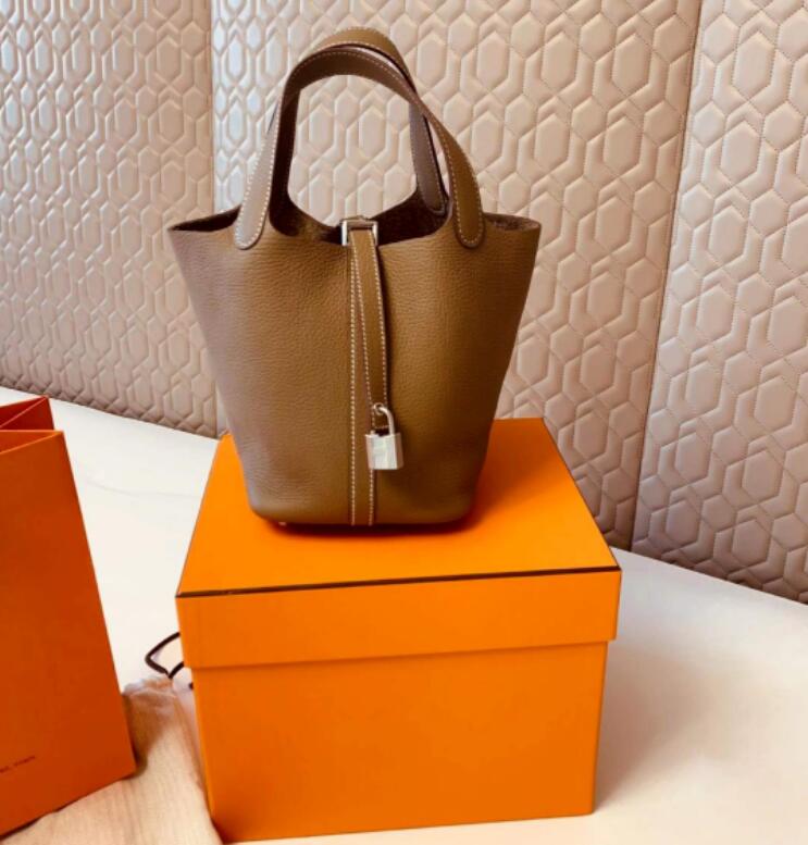 Girls choose these best replica hermes bags for ten years and they will not be out of date